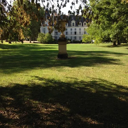 住宿加早餐酒店 Chateau Du Val Larbont 瑟鲁堡