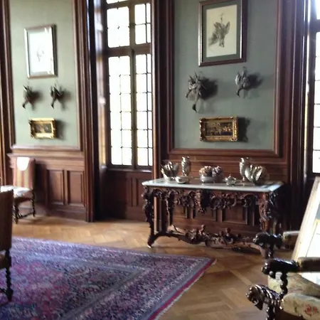 Chateau Du Val Larbont 住宿加早餐酒店