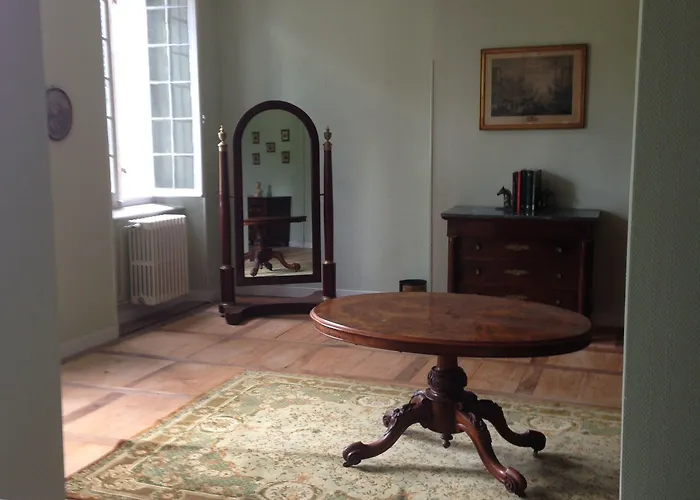 فندق مبيت وإفطار Chateau Du Val Larbont