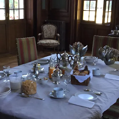 Chateau Du Val Larbont