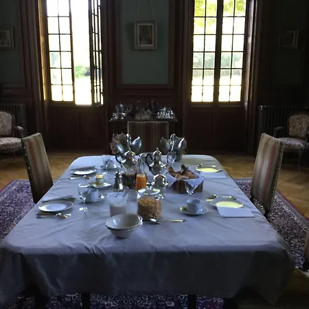 فندق مبيت وإفطار Chateau Du Val Larbont La Bastide-de-Sérou