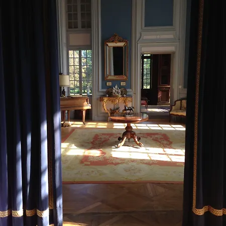 Chateau Du Val Larbont 3*