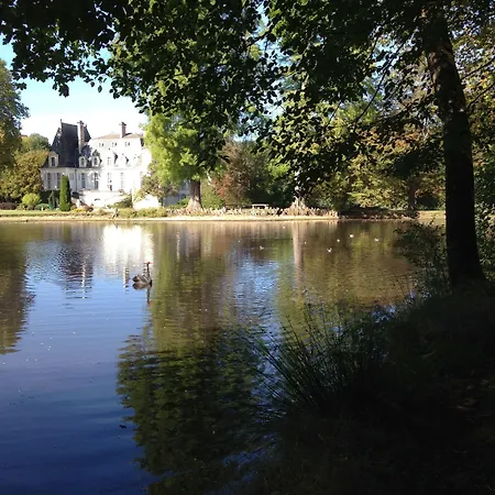 Chateau Du Val Larbont La Bastide-de-Sérou