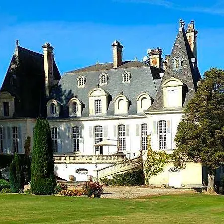 Chateau Du Val Larbont Bed & Breakfast