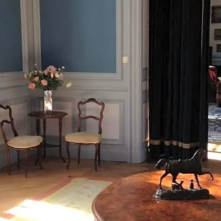 Chateau Du Val Larbont La Bastide-de-Sérou
