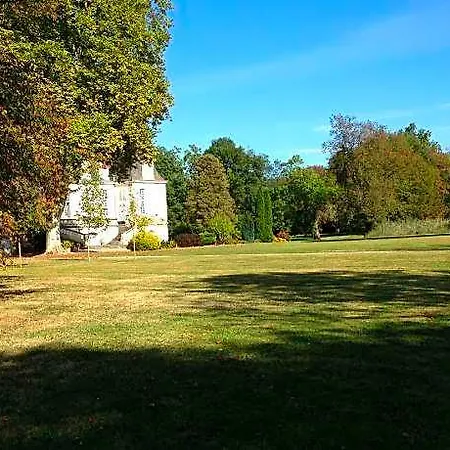 Bed & Breakfast Chateau Du Val Larbont 3*