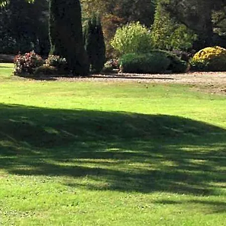 Chateau Du Val Larbont Bed & Breakfast
