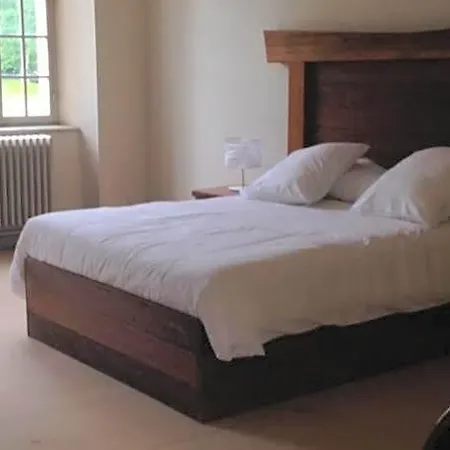 Chateau Du Val Larbont Bed & Breakfast 3*