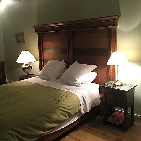Chateau Du Val Larbont Bed & Breakfast