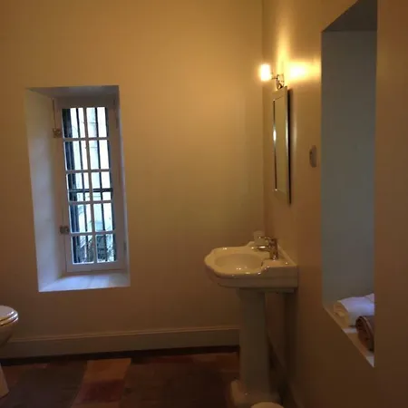 Chateau Du Val Larbont Bed & Breakfast