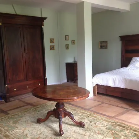 Bed & Breakfast Chateau Du Val Larbont