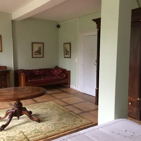 Chateau Du Val Larbont