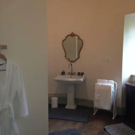 Bed & Breakfast Chateau Du Val Larbont 3*